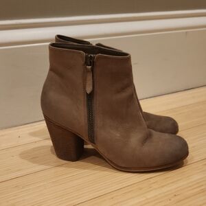 B.P. Grey/Tan Ankle Booties